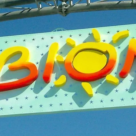 Amazing With Swimming Pool - Beahost *